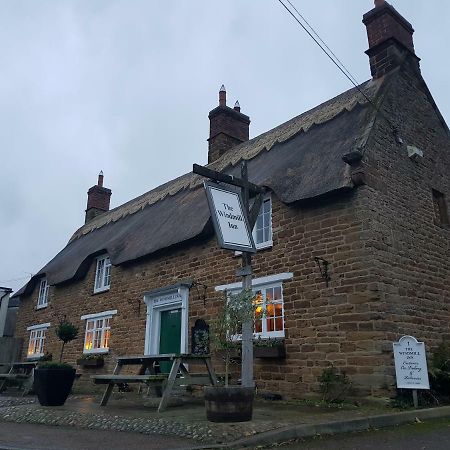 The Windmill Inn Badby Exterior foto